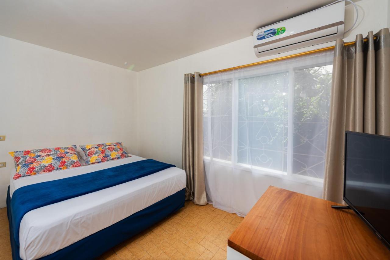 Hostal North Seymour بويرتو أيورا المظهر الخارجي الصورة