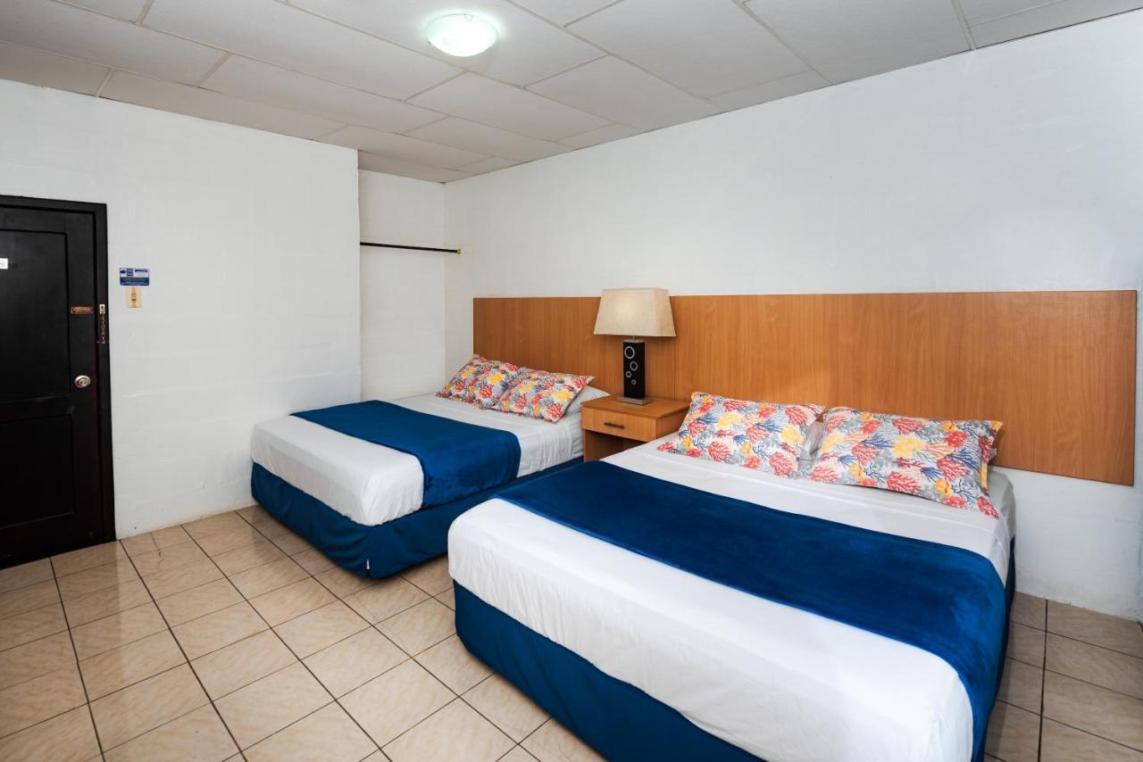 Hostal North Seymour بويرتو أيورا المظهر الخارجي الصورة